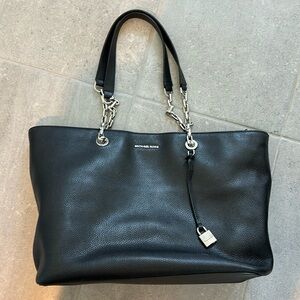 Micheal Kors purse bag black